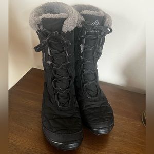 Columbia Minx Mid II Omni-Heat Boot - Women's size 8.5
